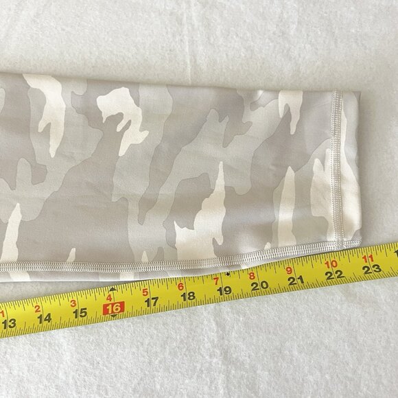 ATHLETA Women's Elation Camo 7/8 Taupe Tight Leggings Size 1X Activewear NWT - Picture 12 of 12